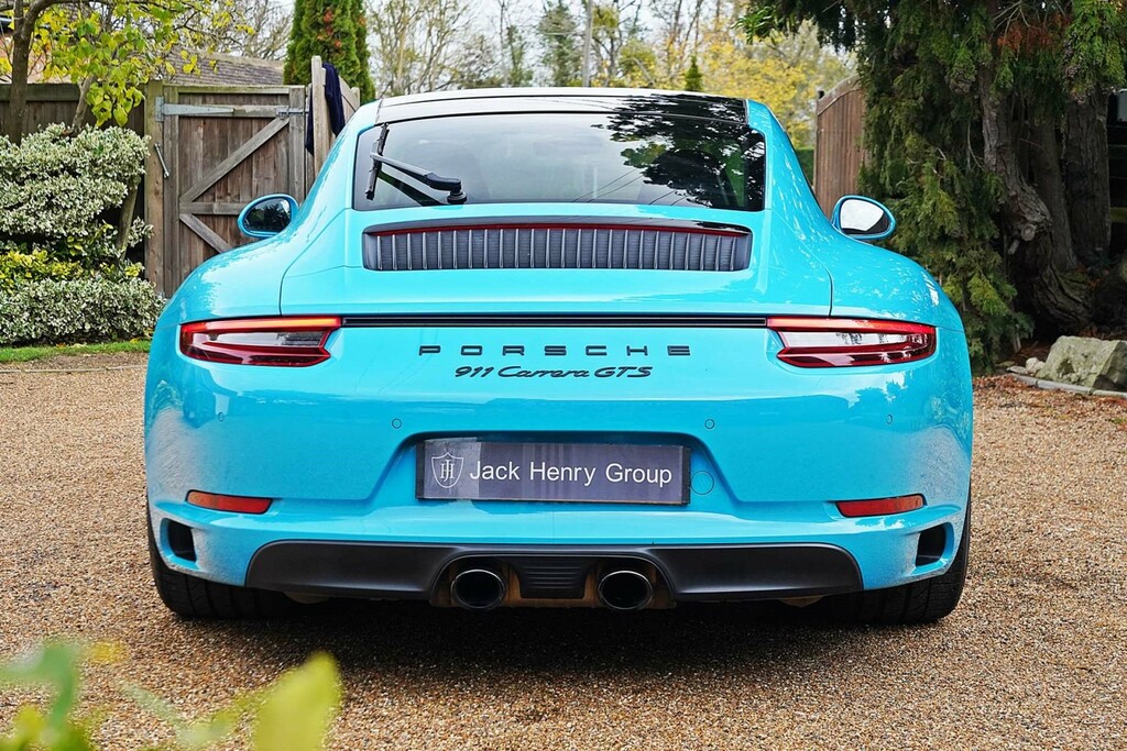 Porsche 911 Carrera Gts GP18NUY Blue #6