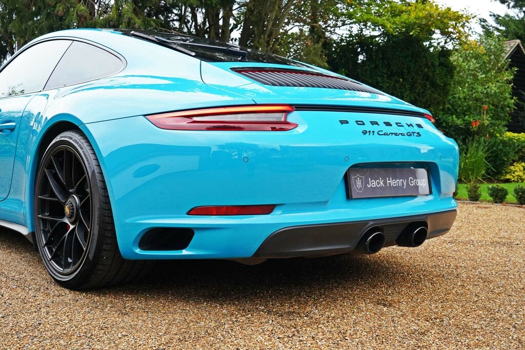 Porsche 911 Carrera Gts GP18NUY Blue #4