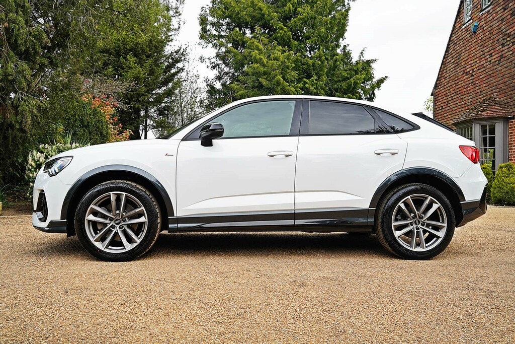 Audi Q3 Sportback 40 Tdi Black Edition Quattro 4 DG22FCE #2