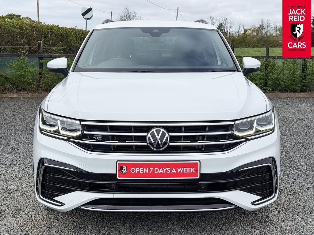 Volkswagen Tiguan Suv  White #6