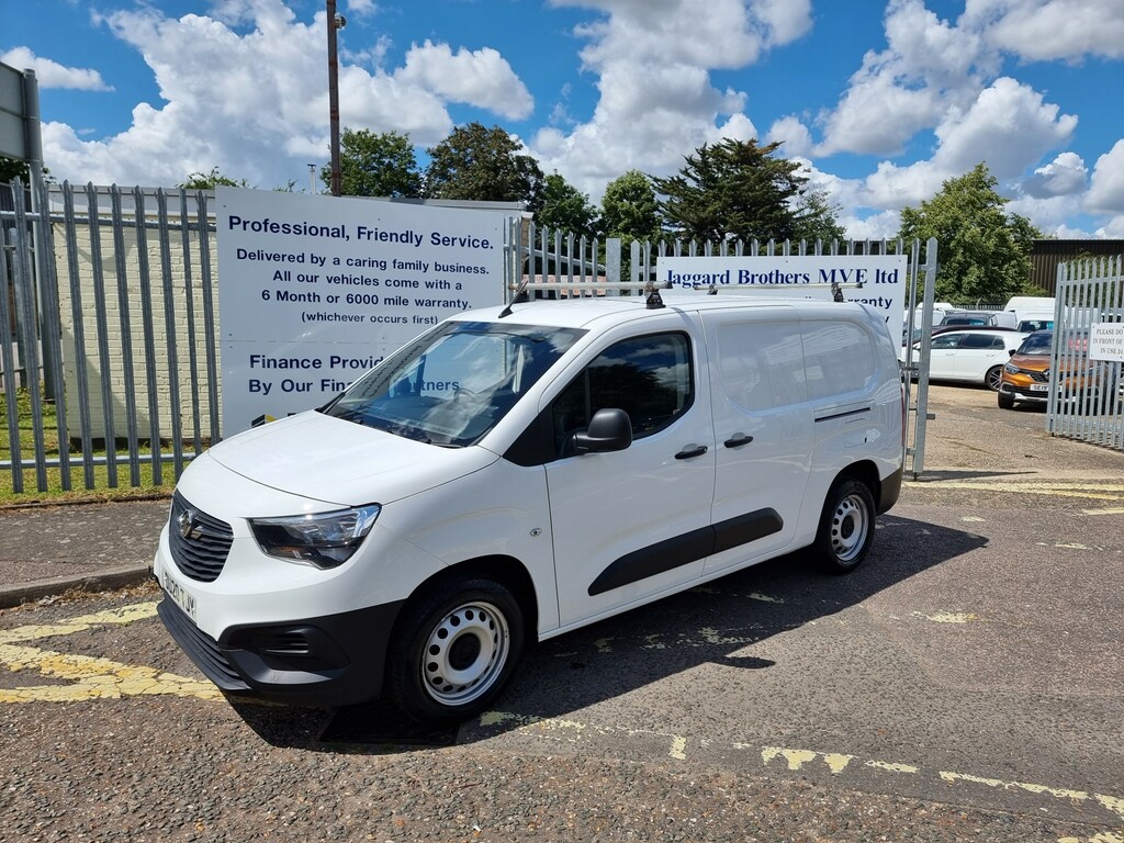 Vauxhall Combo 1.5 Turbo D 2300 Edition Panel Van Manu White