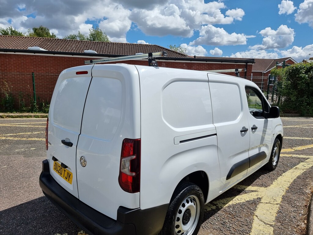 Vauxhall Combo 1.5 Turbo D 2300 Edition Panel Van Manu DU20TJY White #4