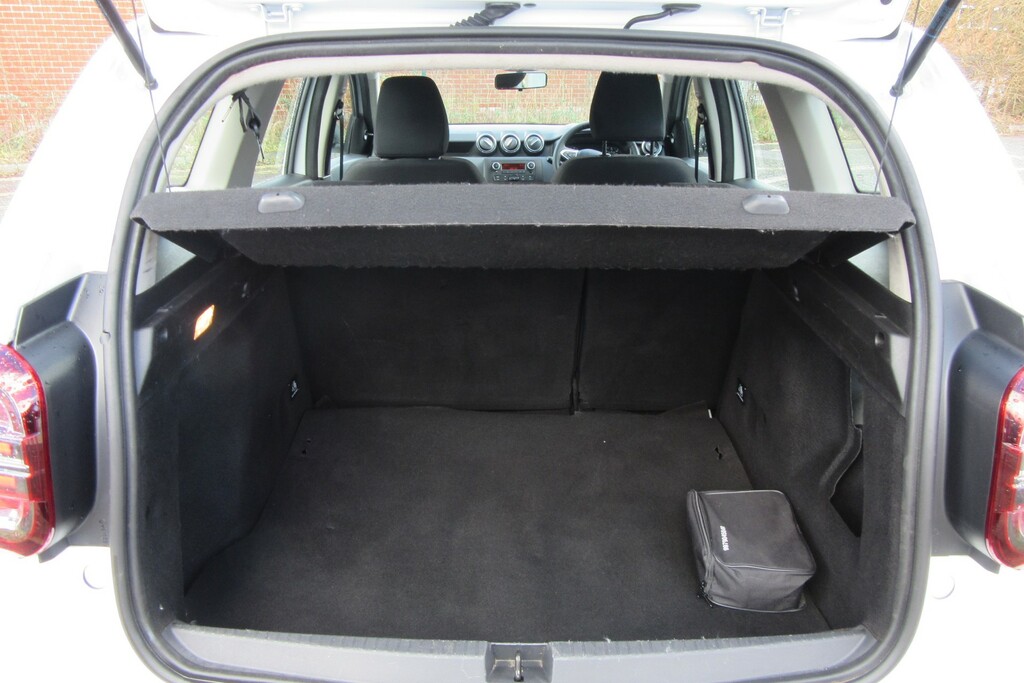 Dacia Duster Essential Tce DG22XNE White #6
