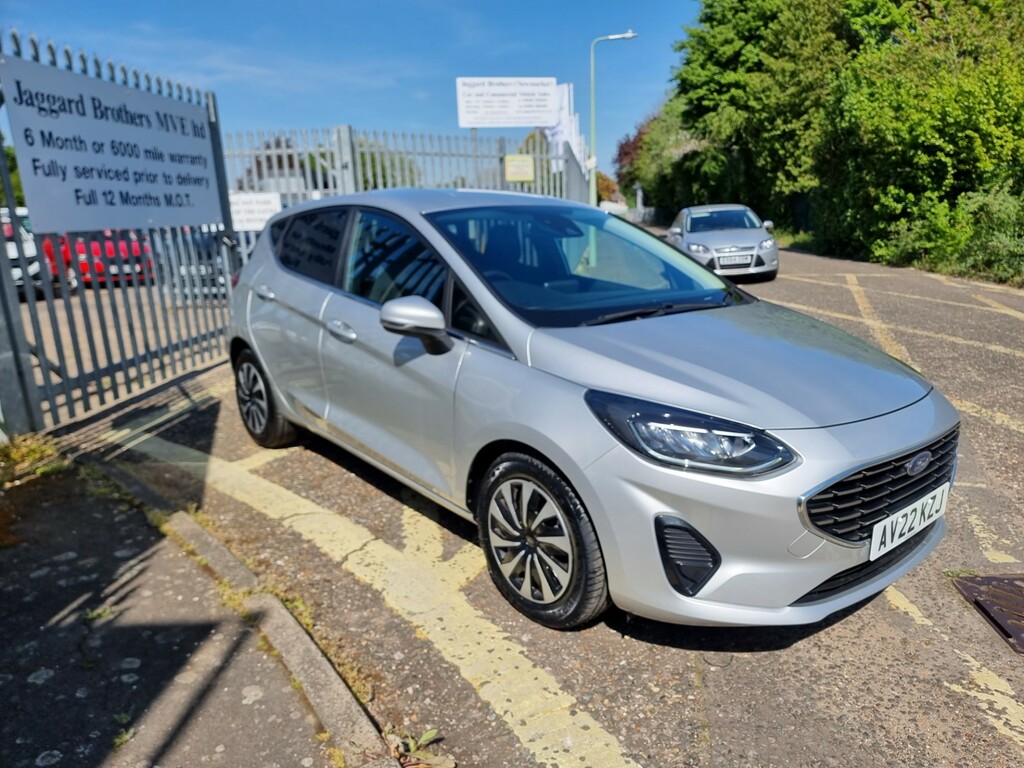 Ford Fiesta Titanium Silver #2