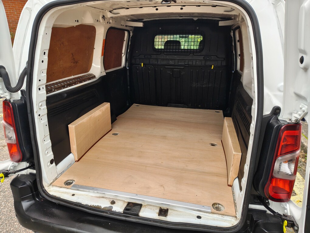 Peugeot Partner Bluehdi Professional L2 WM69JEJ White #5