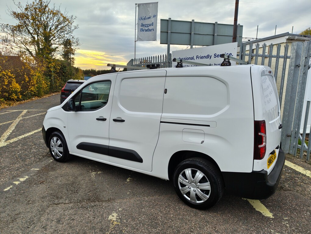 Peugeot Partner Bluehdi Professional L2 WM69JEJ White #3