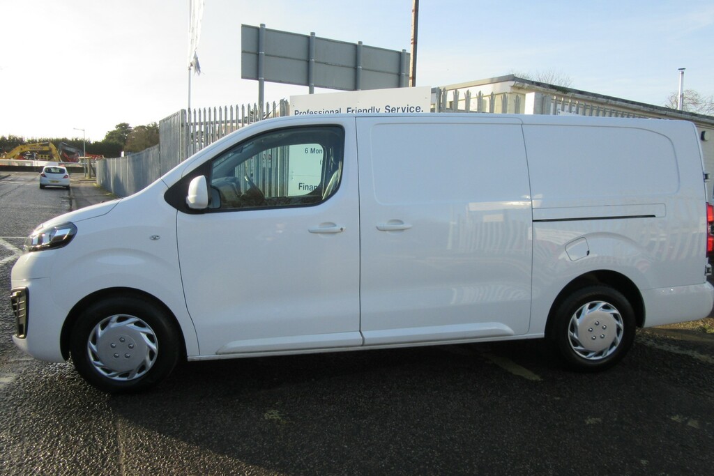 Vauxhall Vivaro L2h1 3100 Sportive Ss WO21VLK White #2