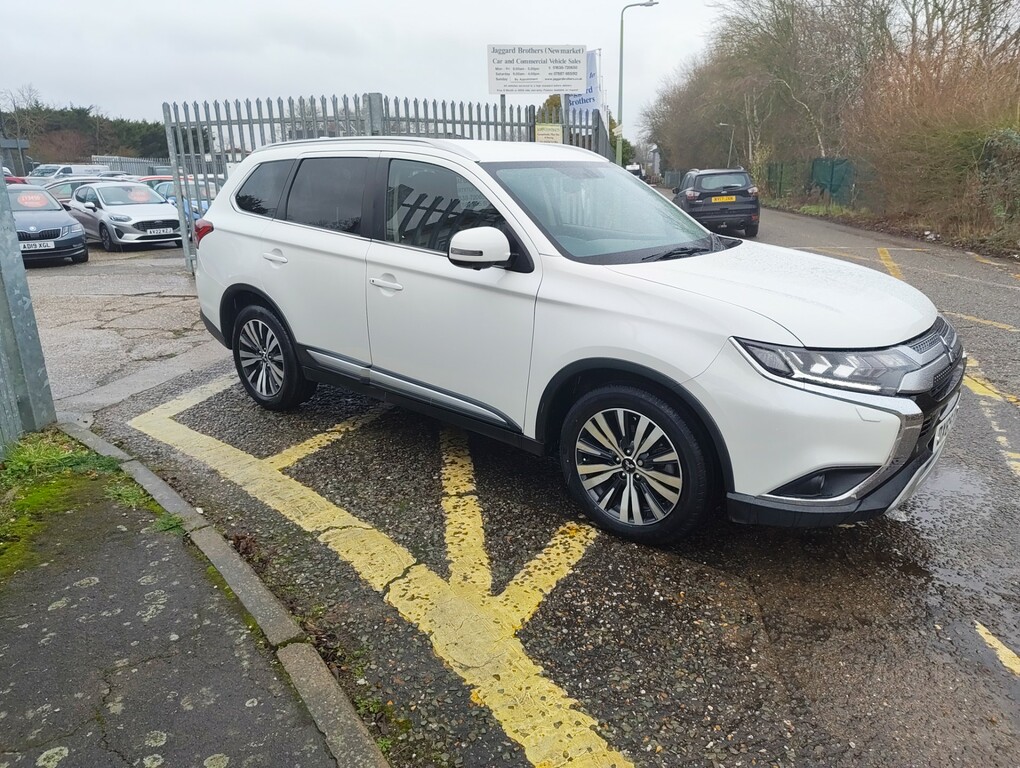 Mitsubishi Outlander Exceed 4X4 DX69PKZ White #3