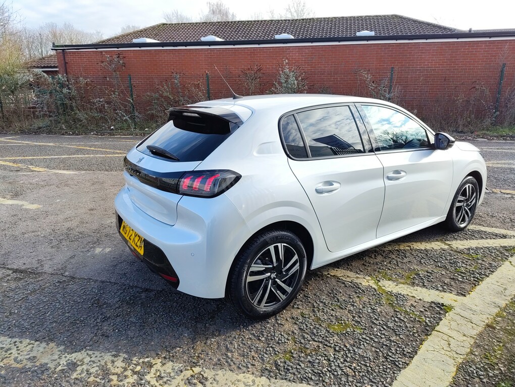 Peugeot 208 Puretech Allure Premium Plus Ss WG72KZM White #4