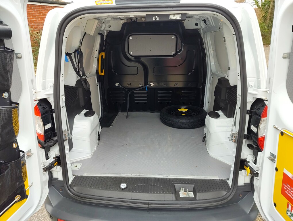 Ford Transit Courier Trend Tdci BF69YKP White #6