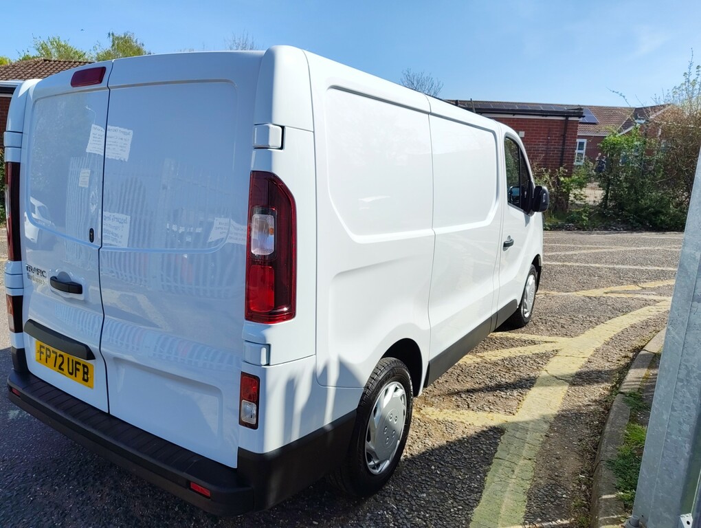 Renault Trafic Sl28 Business Plus Dci FP72UFB White #5