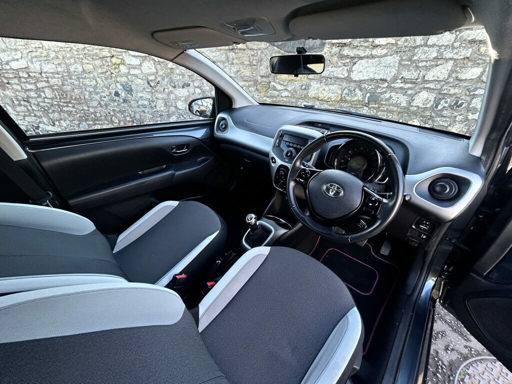 Toyota Aygo 1.0 Vvt-i X-play NU16NCF Grey #6