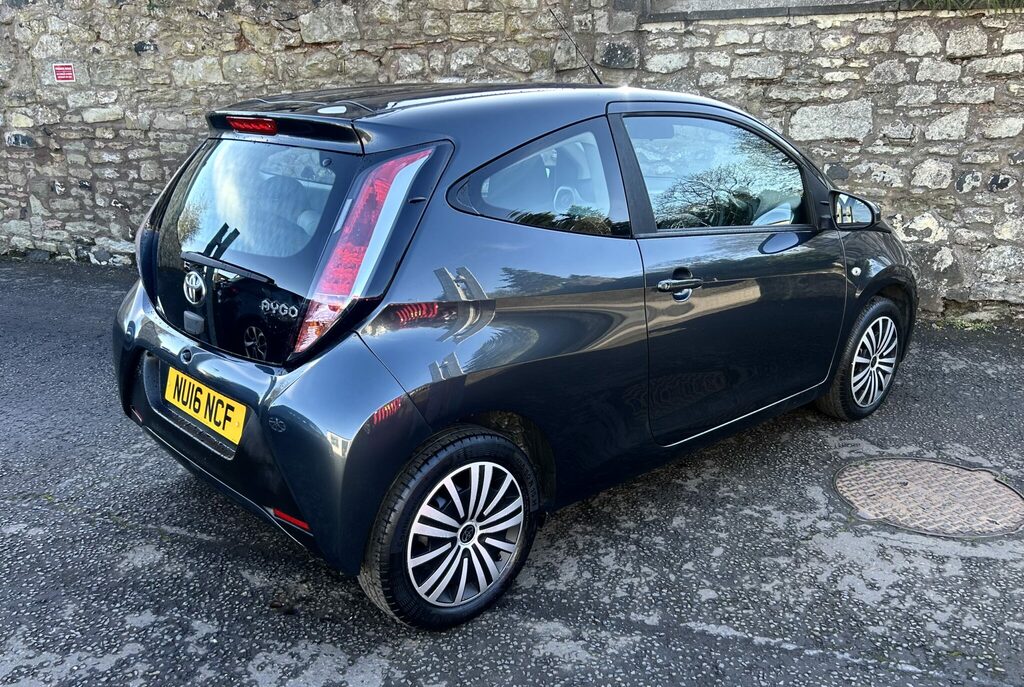 Toyota Aygo 1.0 Vvt-i X-play NU16NCF Grey #3