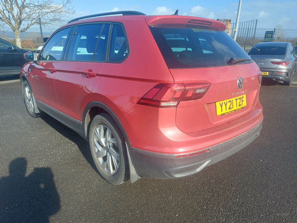Volkswagen Tiguan 2.0 Tdi Life Dsg YY21TZF Red #4