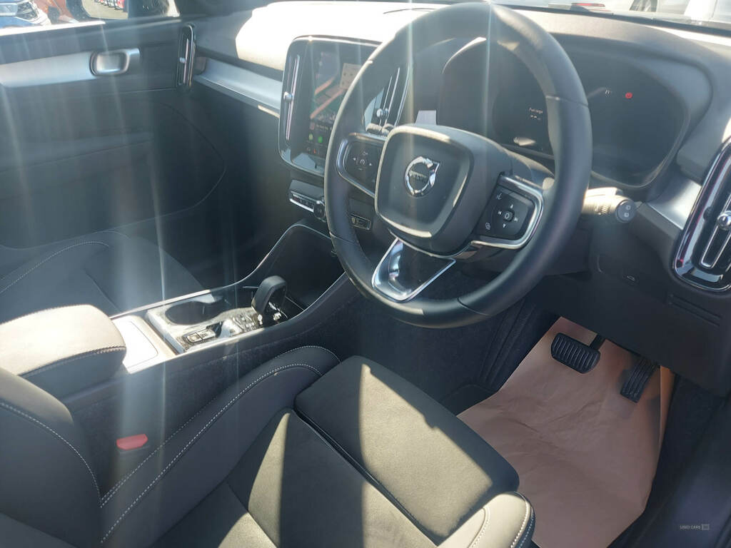 Volvo XC40 2.0 B4p Plus Black Edition LR75ZKN Black #6