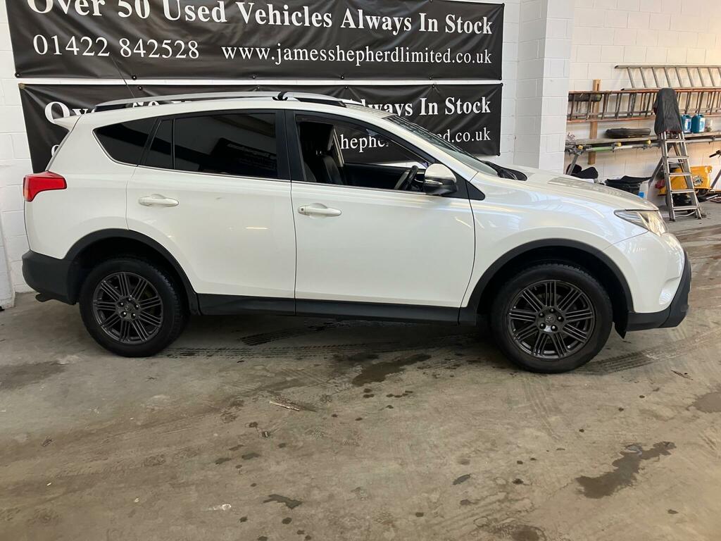 Toyota Rav 4 2.2 D-cat Invincible 4Wd Euro 5 White