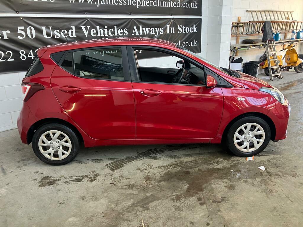 Hyundai I10 1.0 Blue Drive Se Euro 6 Ss Red