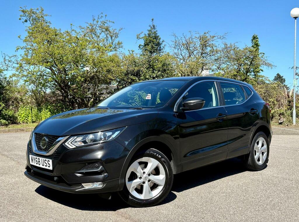 Nissan Qashqai Suv 1.3 Dig-t Acenta Premium Euro 6 Ss 201 Black