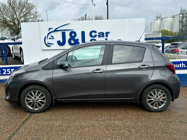 Toyota Yaris 1.33 Dual Vvt-i Icon Hatchback E VA65WHT Grey #3