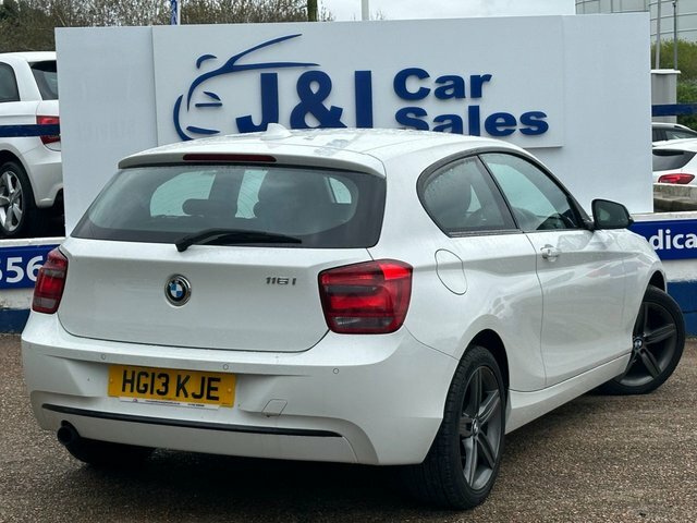 BMW 1 Series 1.6 116I Sport Hatchback Euro 6 S HG13KJE White #4