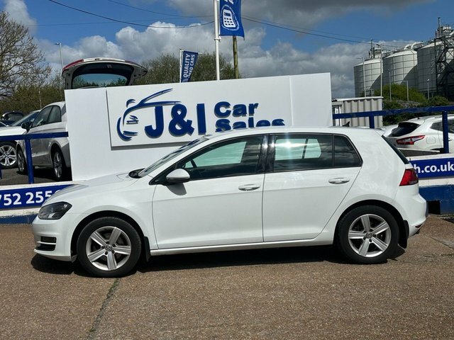 Volkswagen Golf 1.4 Tsi Bluemotion Tech Match Hatchback PE15EZG White #3