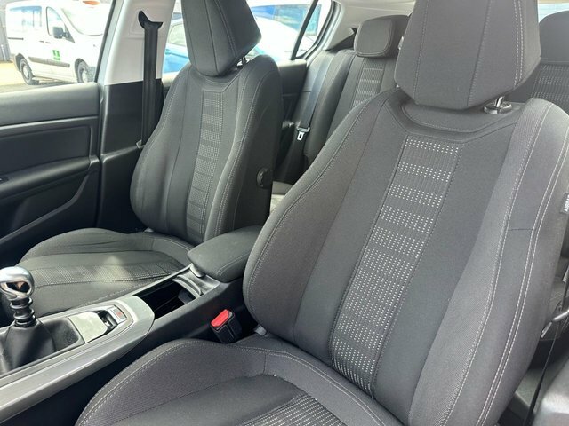 Peugeot 308 1.2 Puretech Allure Hatchback Eu SK17FJY Silver #6