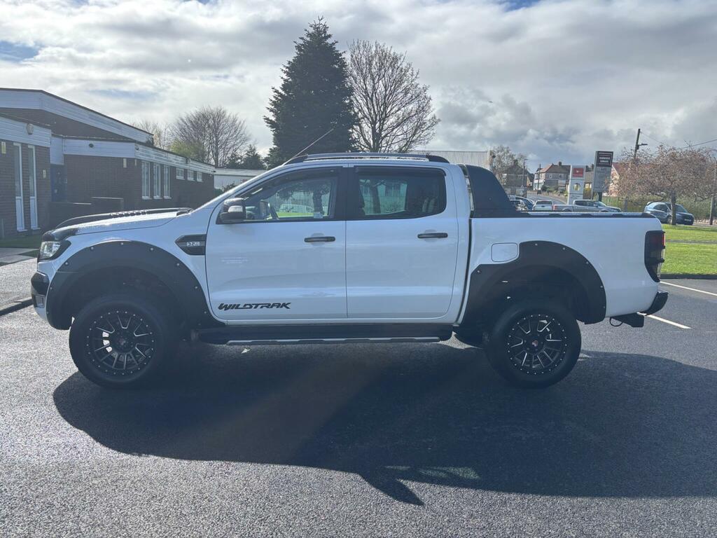 Ford Ranger 3.2 Tdci Wildtrak Pickup Double Cab Aut EJ68NDG White #4