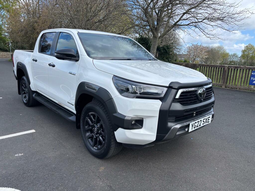 Toyota HILUX 2.8 D-4d Invincible X 4Wd Euro 6 Ss White