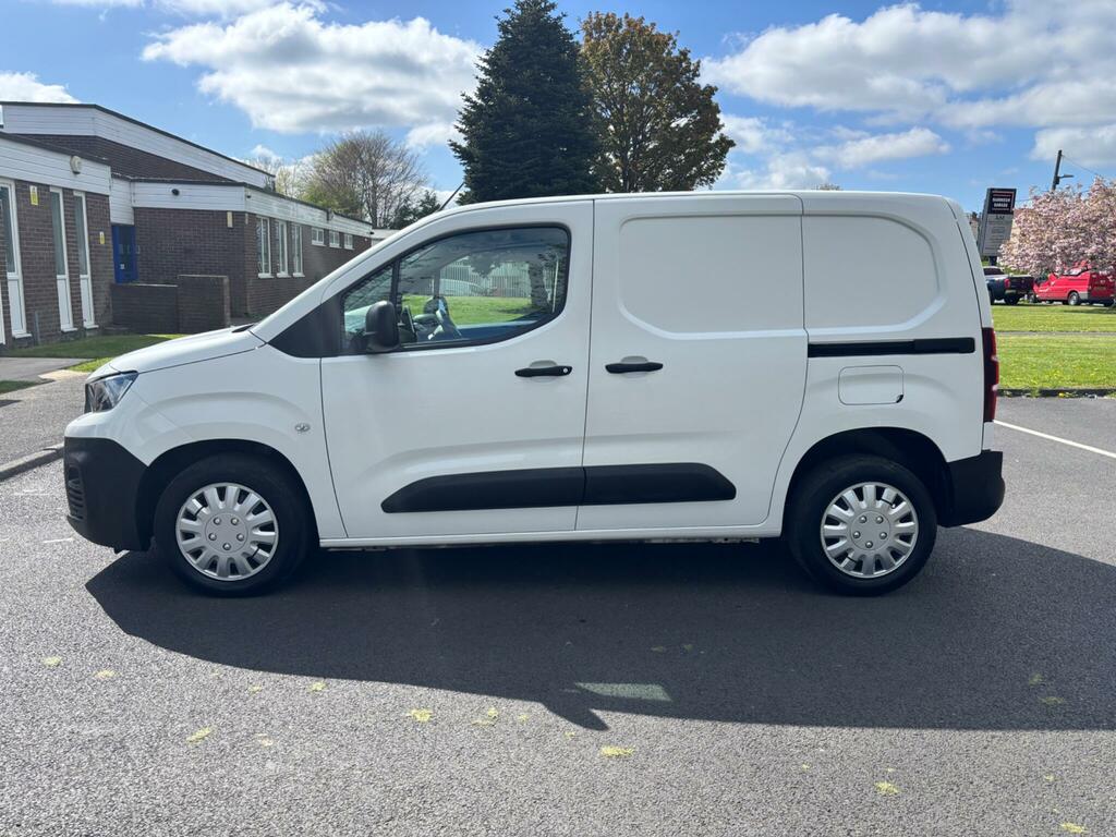 Peugeot Partner 1.5 Bluehdi 1000 Professional Standard Panel Van S NV70OKN White #4