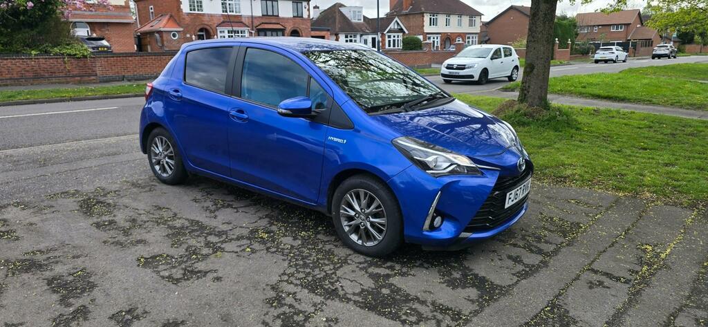 Toyota Yaris Icon Tech Hybrid Vvt-i Cvt FJ67RVK Blue