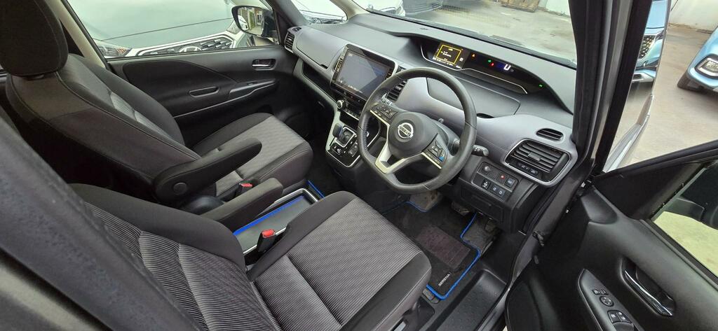 Nissan Serena Silver #14