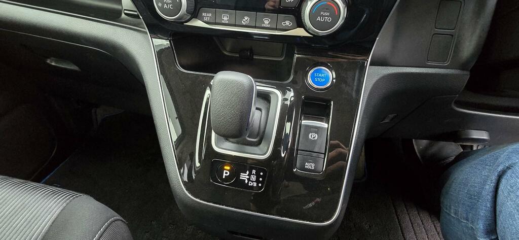 Nissan Serena Silver #20