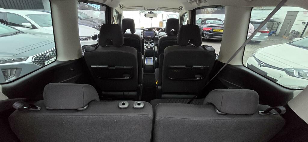 Nissan Serena Silver #12