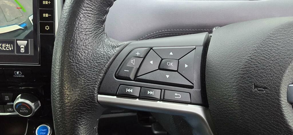 Nissan Serena Silver #22