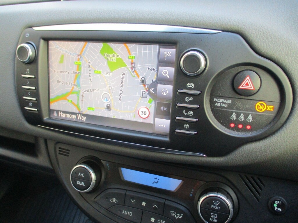 Toyota Yaris 1.5 Vvt-h Icon Tech E-cvt Euro 6 Ss CV68VJM  #2
