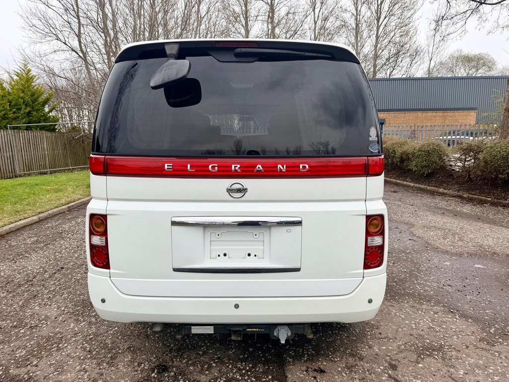 Nissan Elgrand Highway Star Fresh Import 4Wd 8 Seats Mpv 4 G White #5