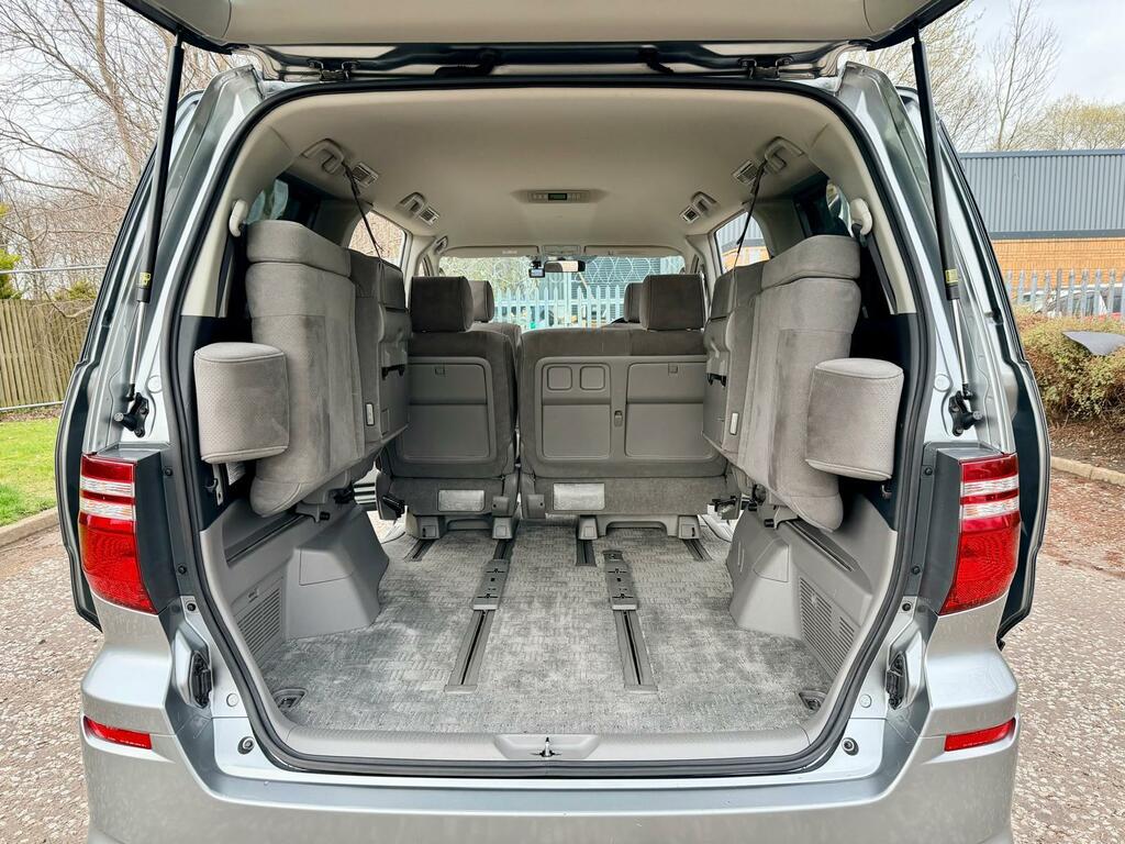 Toyota Alphard White #18