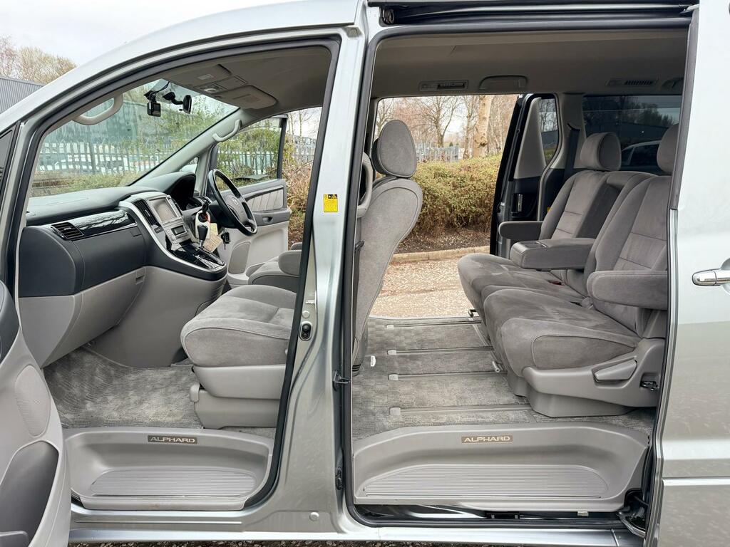Toyota Alphard White #10