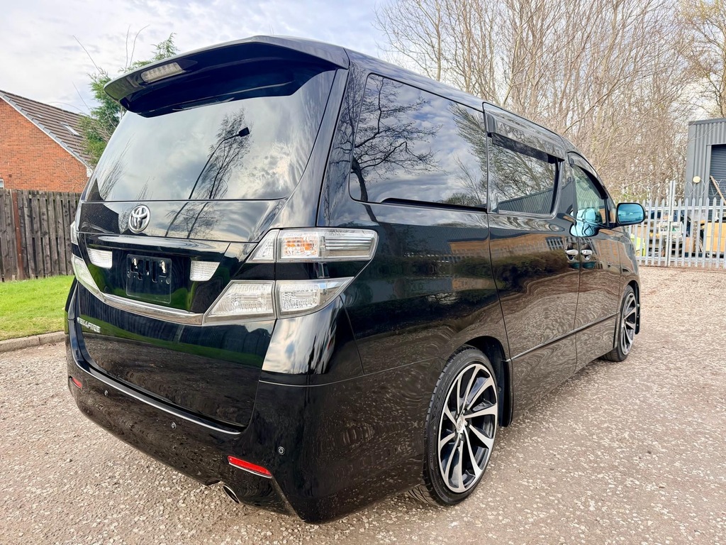 Toyota Vellfire Fresh Import Z Platinum 2.4 7 Seats Mpv Elect  Black #4