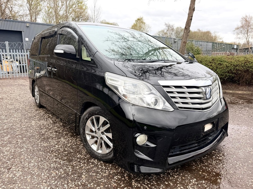Toyota Alphard Fresh Import G Edition 2.4 8 Seats Mpv Black
