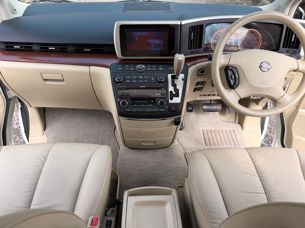 Nissan Elgrand Pop Top Camper White #8