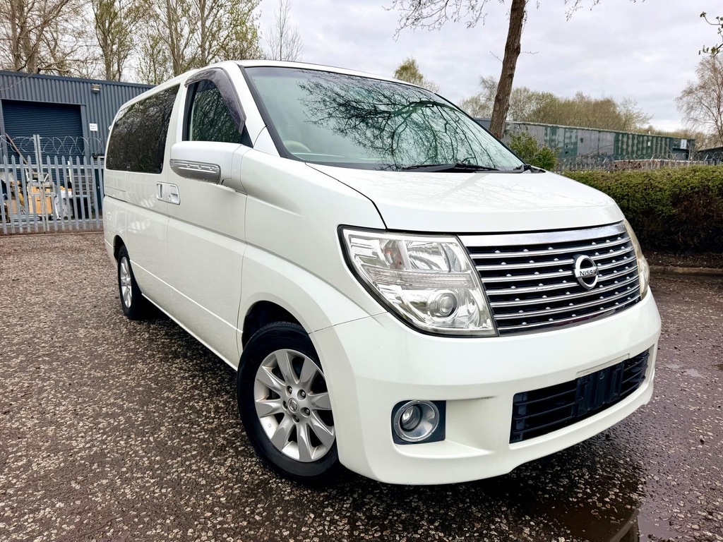 Nissan Elgrand XL Fresh Import 3.5 V6 8 Seats Mpv Leather Cu White