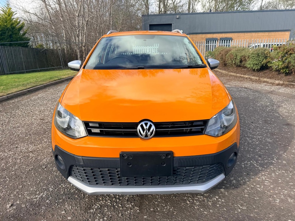 Volkswagen Polo Polo Fresh Import 1.2 Tsi Hatchba Orange #2