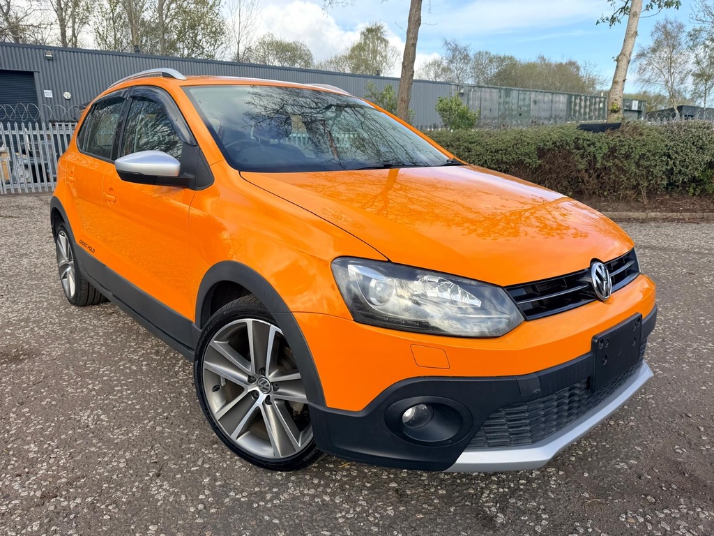 Volkswagen Polo Polo Fresh Import 1.2 Tsi Hatchba Orange