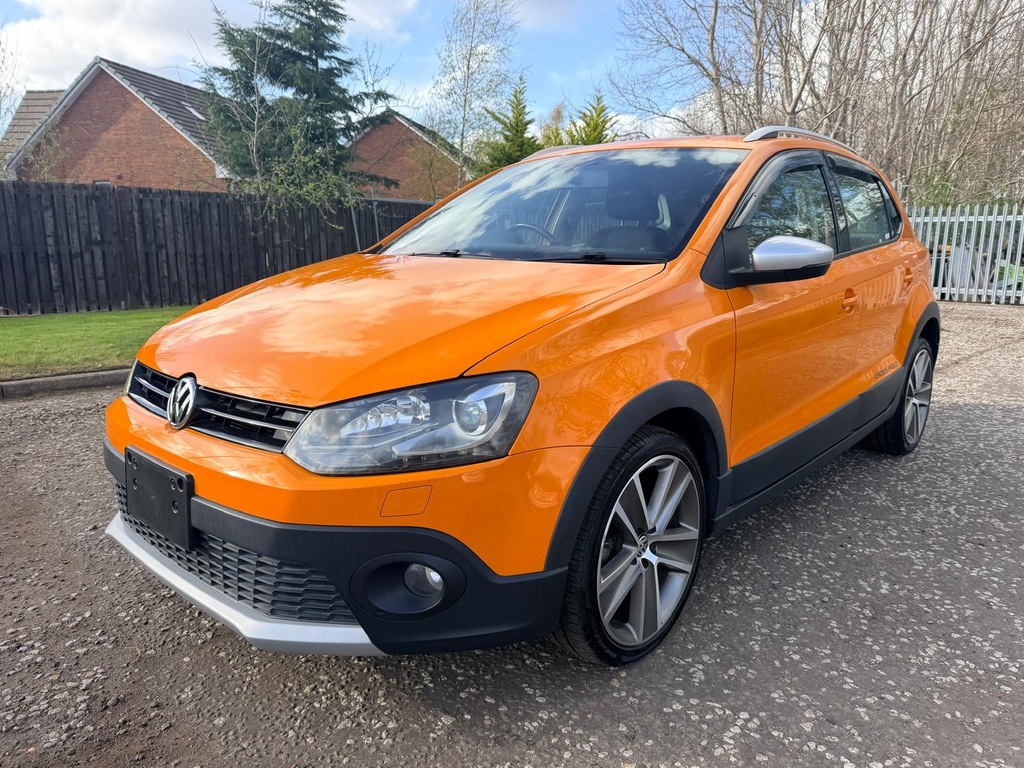 Volkswagen Polo Polo Fresh Import 1.2 Tsi Hatchba Orange #3