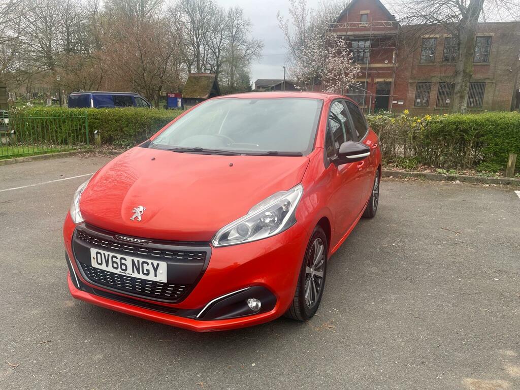 Peugeot 208 1.2 Puretech Active Design Menthol Euro 6 Orange
