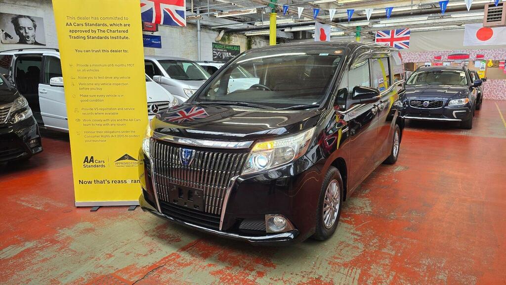 Toyota Voxy Mpv Esquire 1.8 Hybrid Black Leather Spec 201464 YK64RHP Black