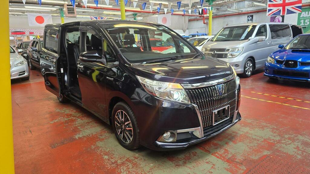 Toyota Voxy Mpv Esquare 1.8 Hybrid Leather 7 Seats Ulez 2015 Black #2