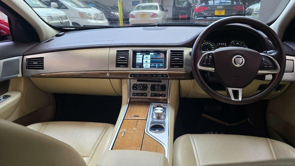 Jaguar XF Saloon 3.0 V6 Premium Luxury Euro 5 Ss 20 Red #2