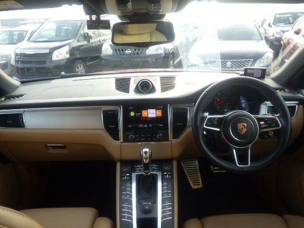 Porsche Macan Suv 3.0T V6 Gts Pdk 4Wd Euro 6 Ss 201666 Red #3